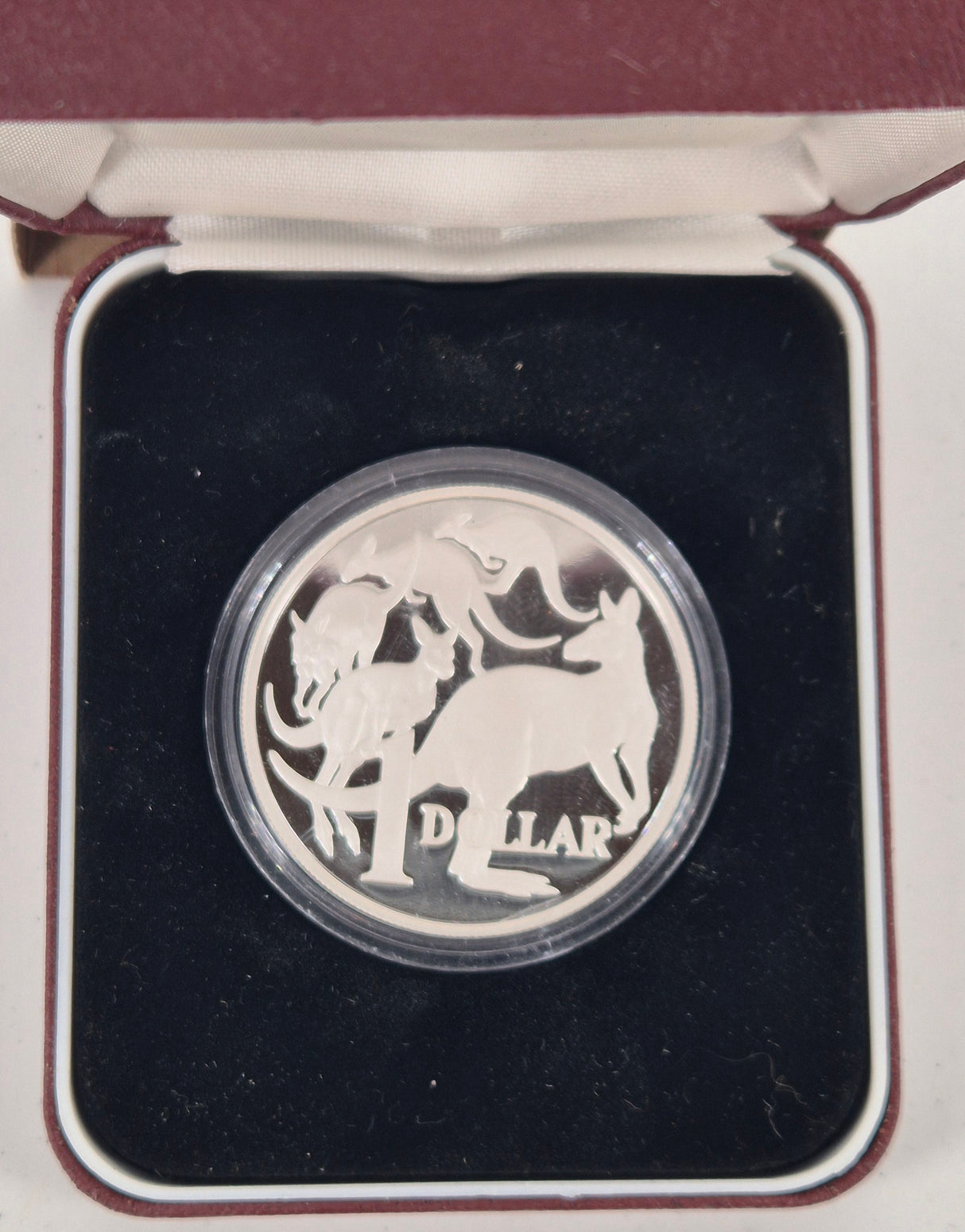 2004 Mob of Kangaroos 1oz Silver Proof Coin