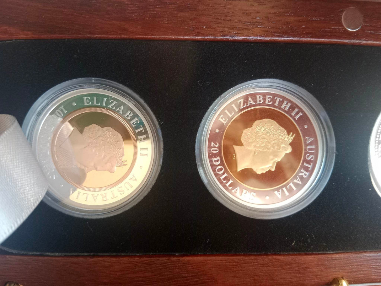 2001 Bi-Metal Perth Mint Typeset.