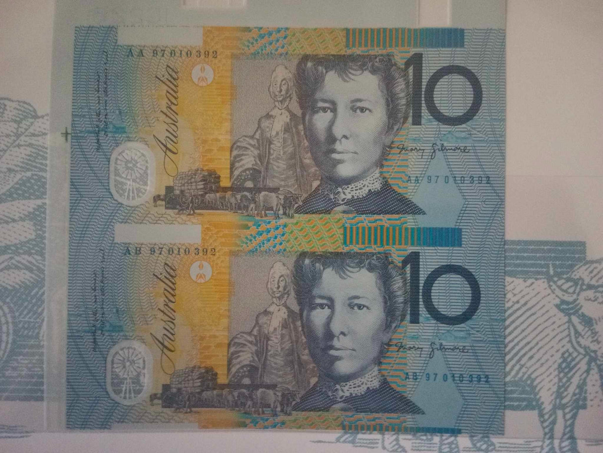 1997 Vertical Pair $10 Notes. Coin and Stamp Show Melbourne.
