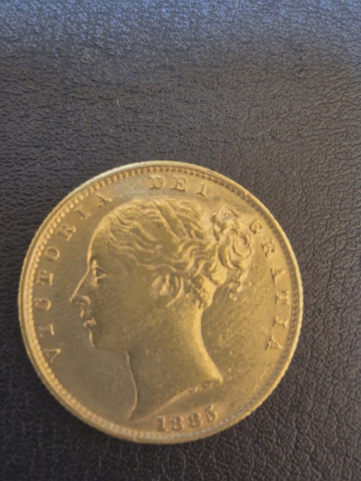1885-S Shield Sovereign. Victoria. EF.
