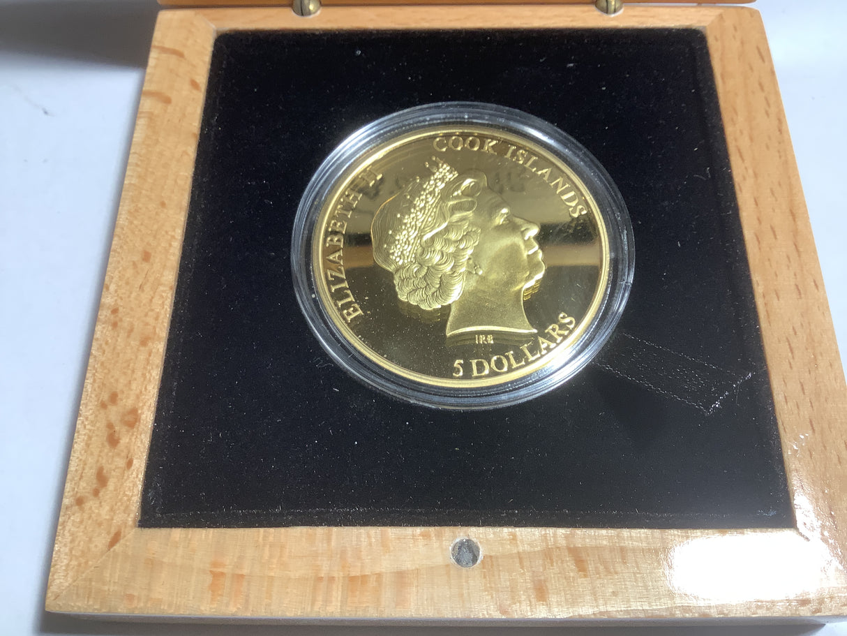 2014 $5 Cook Island. Shades of Nature. Bee Gilded Silver Proof Coin.
