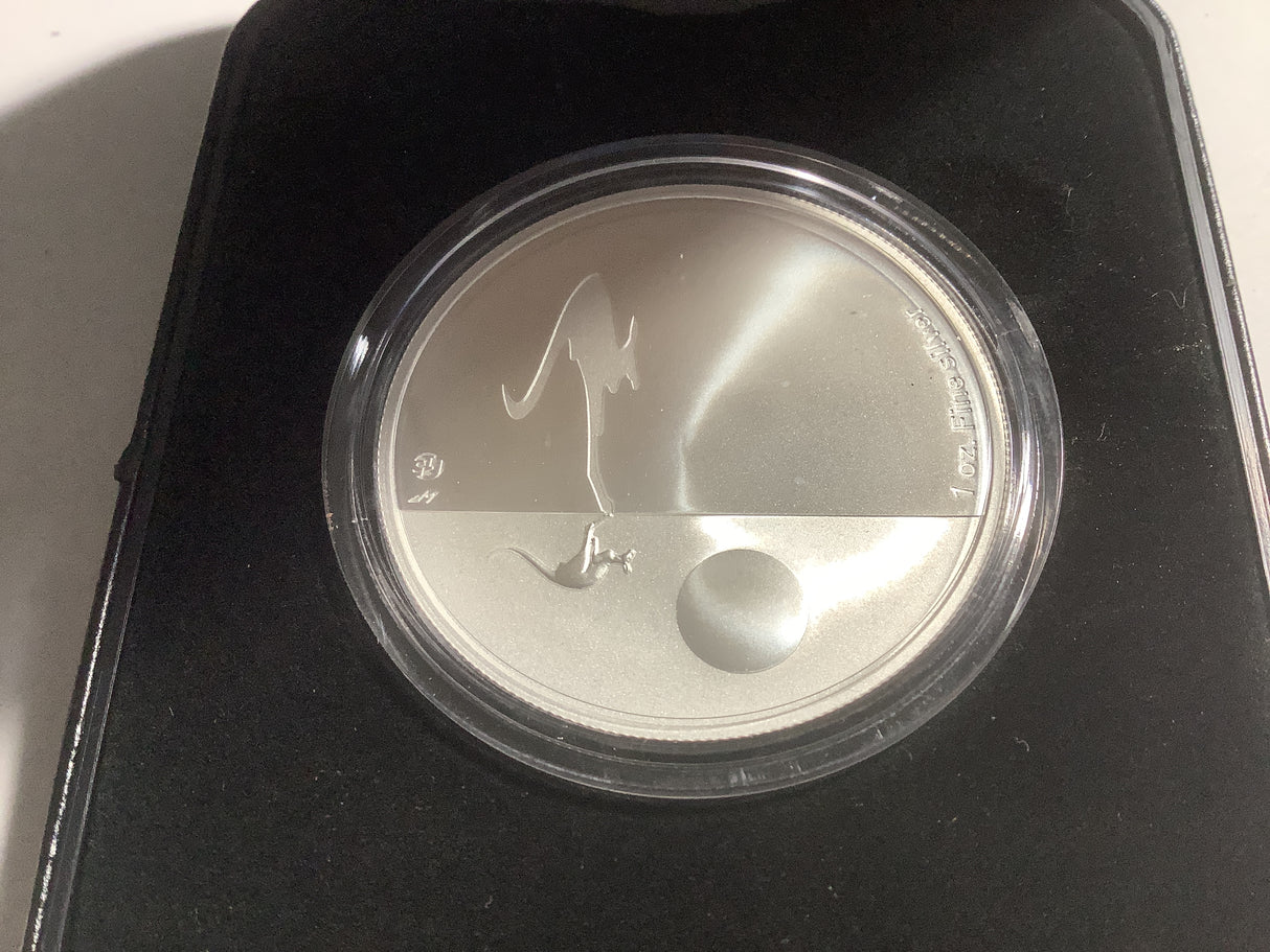 2010 $1 Silver Brilliant Uncirculated Coin. Kangaroo At Sunset. F15 Privy Mark.