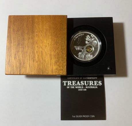 2014 $1 1oz Silver Proof Locket Coin. Treasures of the World. Australia. Gold.