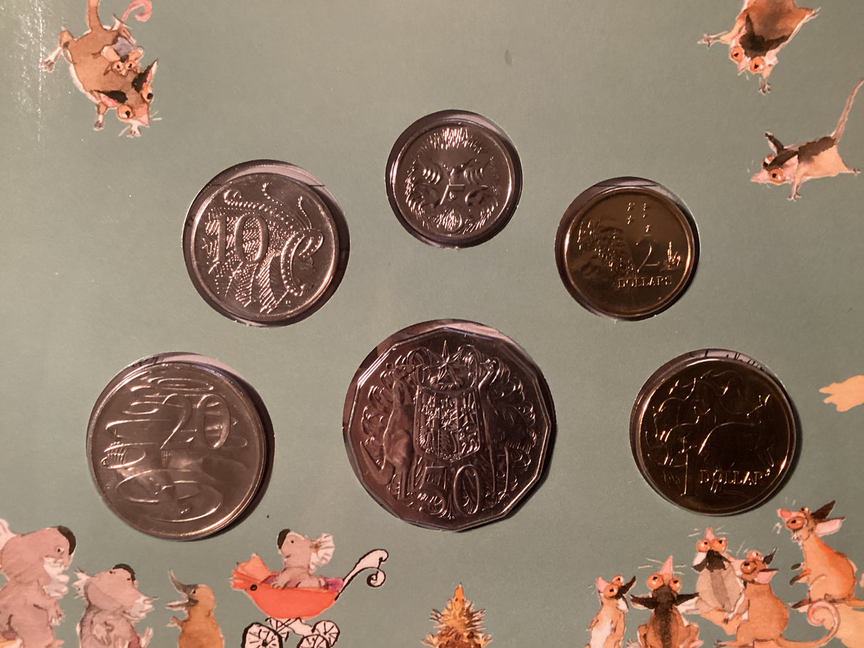 2004 Australian Uncirculated Baby Coin Set with Medallion.