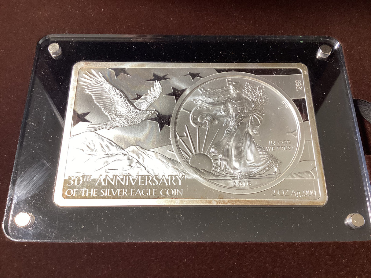 2016 30th Anniversary of the Silver Eagle Coin. Most Famous Bullion Coin Bar Series. 2oz Silver Bar with 1oz Silver Coin.