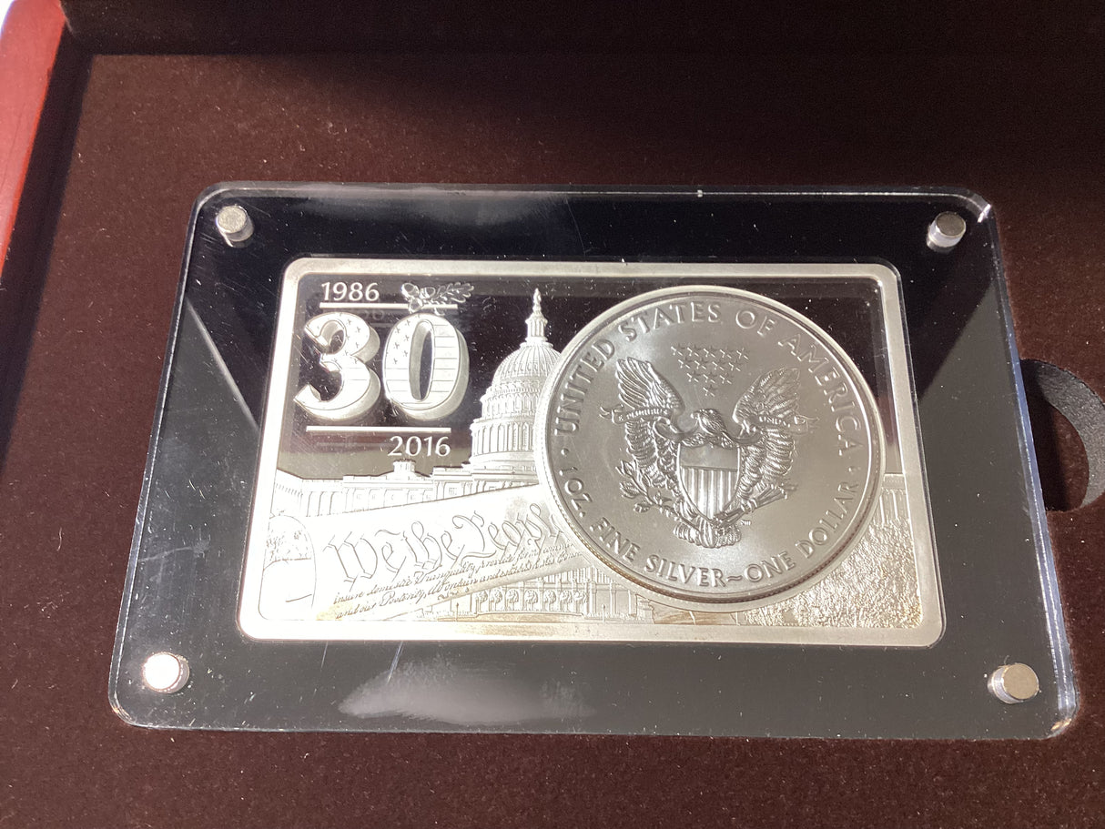 2016 30th Anniversary of the Silver Eagle Coin. Most Famous Bullion Coin Bar Series. 2oz Silver Bar with 1oz Silver Coin.