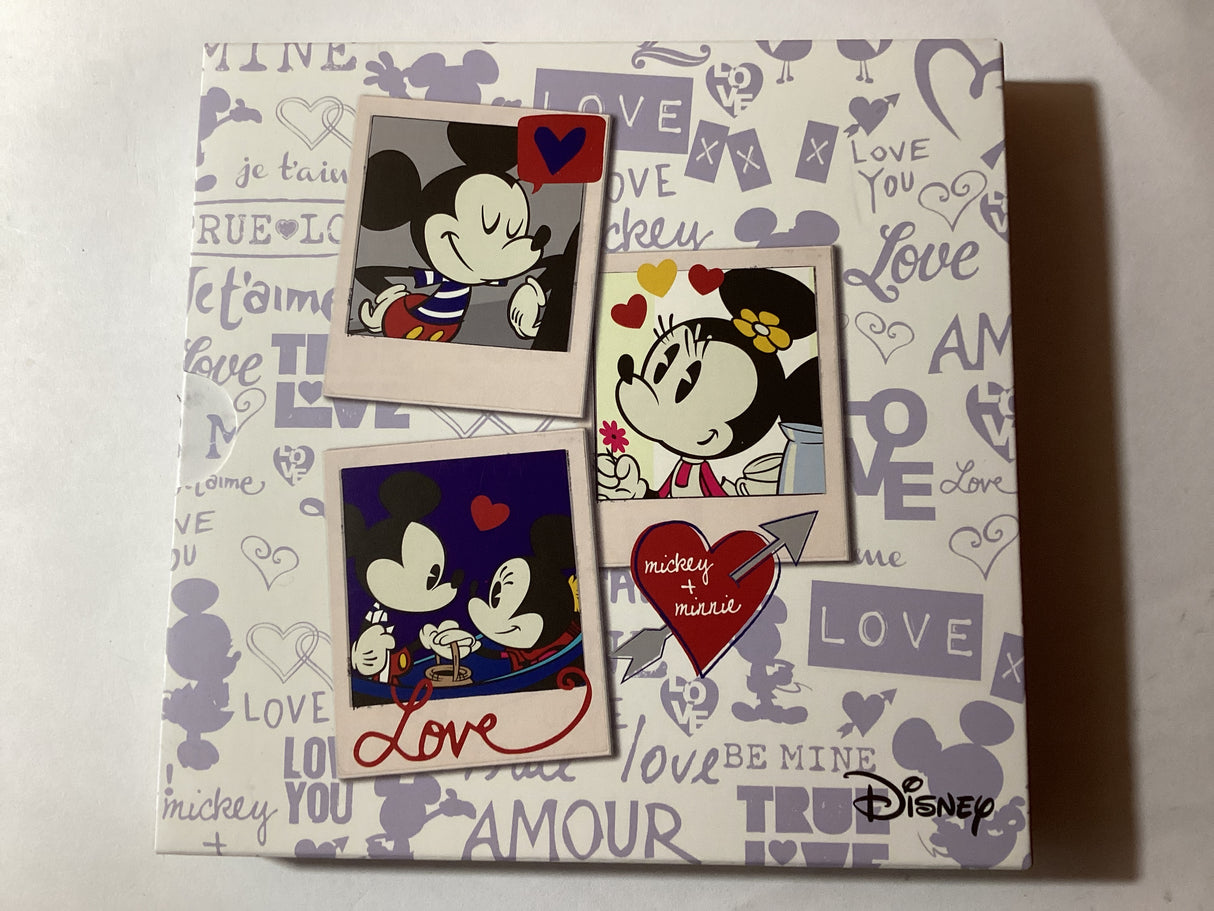 2019 1oz Silver Heart-Shaped Coin. Disney. Mickey and Minnie. NZ Mint.