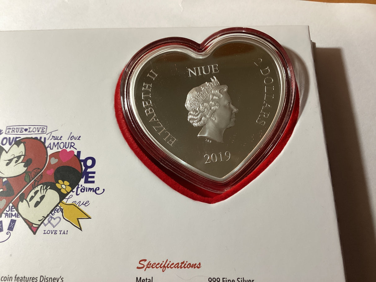 2019 1oz Silver Heart-Shaped Coin. Disney. Mickey and Minnie. NZ Mint.