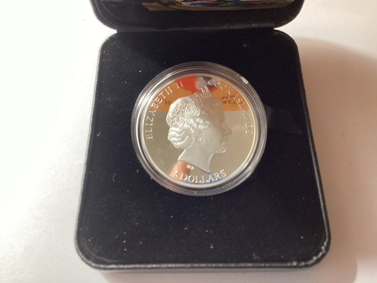 2016 $1 1oz Silver Coloured Proof Coin. World of Parrots. Scarlet Macaw.
