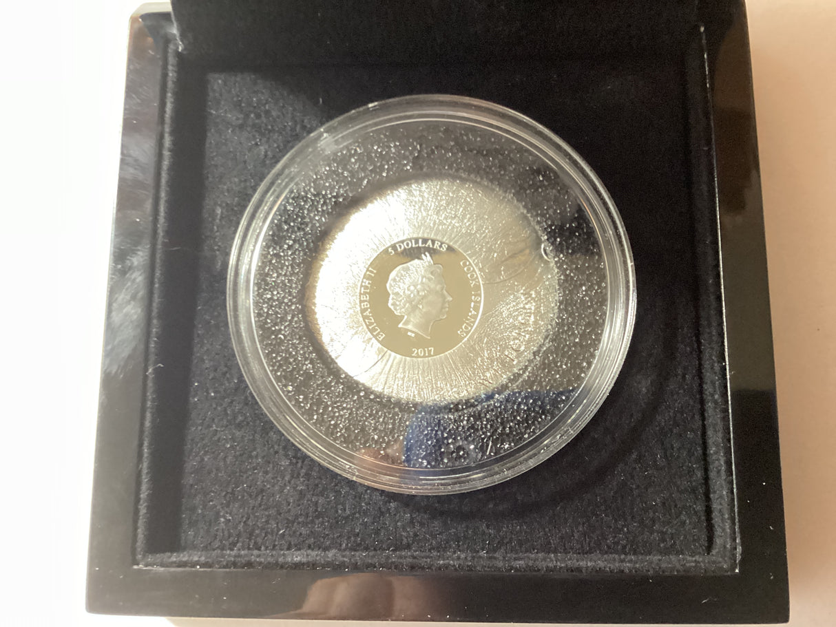 2017 $5 1oz Silver Proof Coloured Coin. Remembrance Poppy. Lest We Forget.