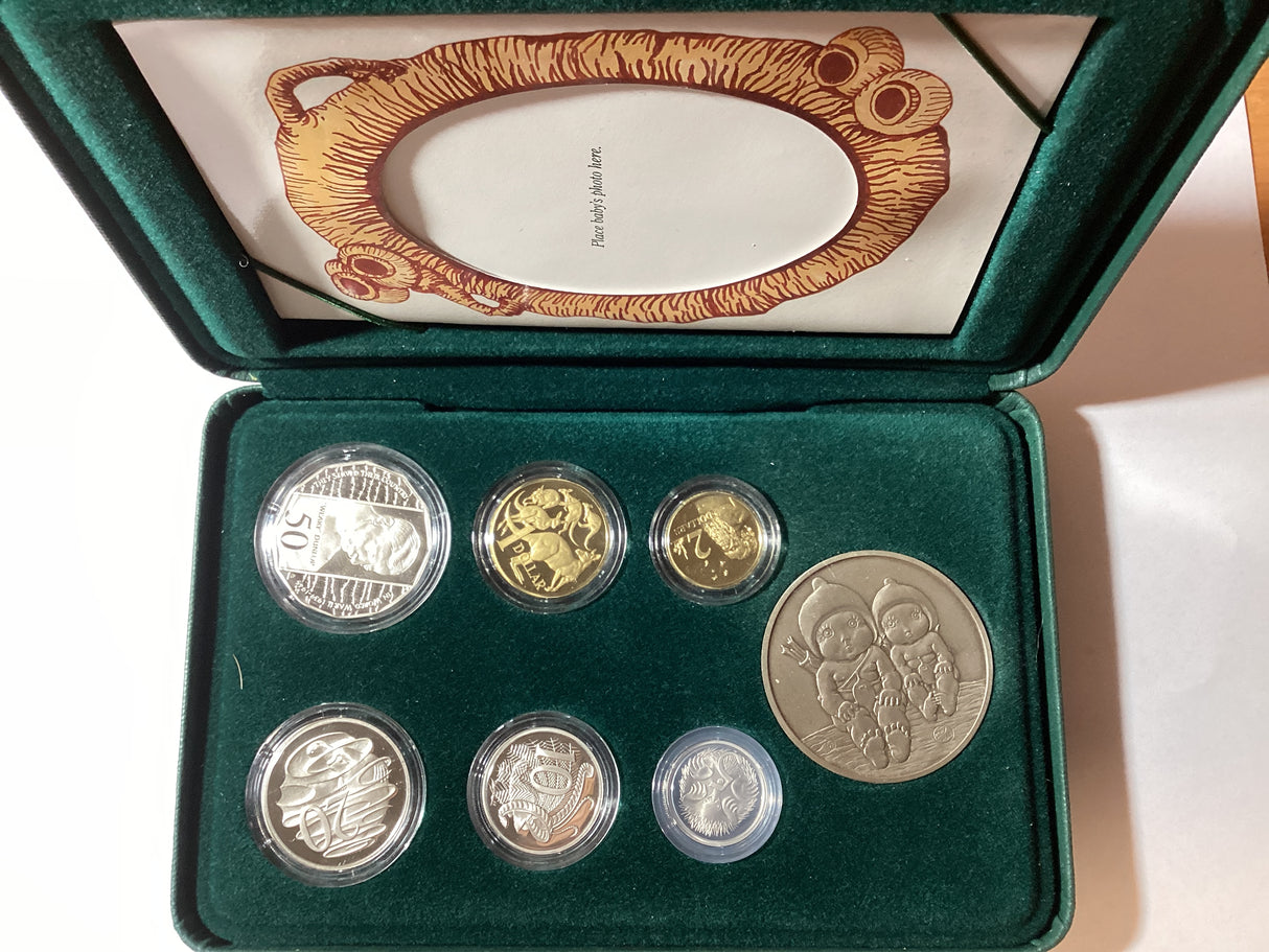 1995 Australian Baby Proof Set. Including Gumnut Medallion.
