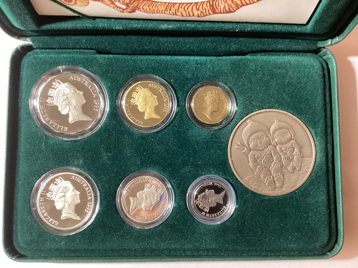 1995 Australian Baby Proof Set. Including Gumnut Medallion.