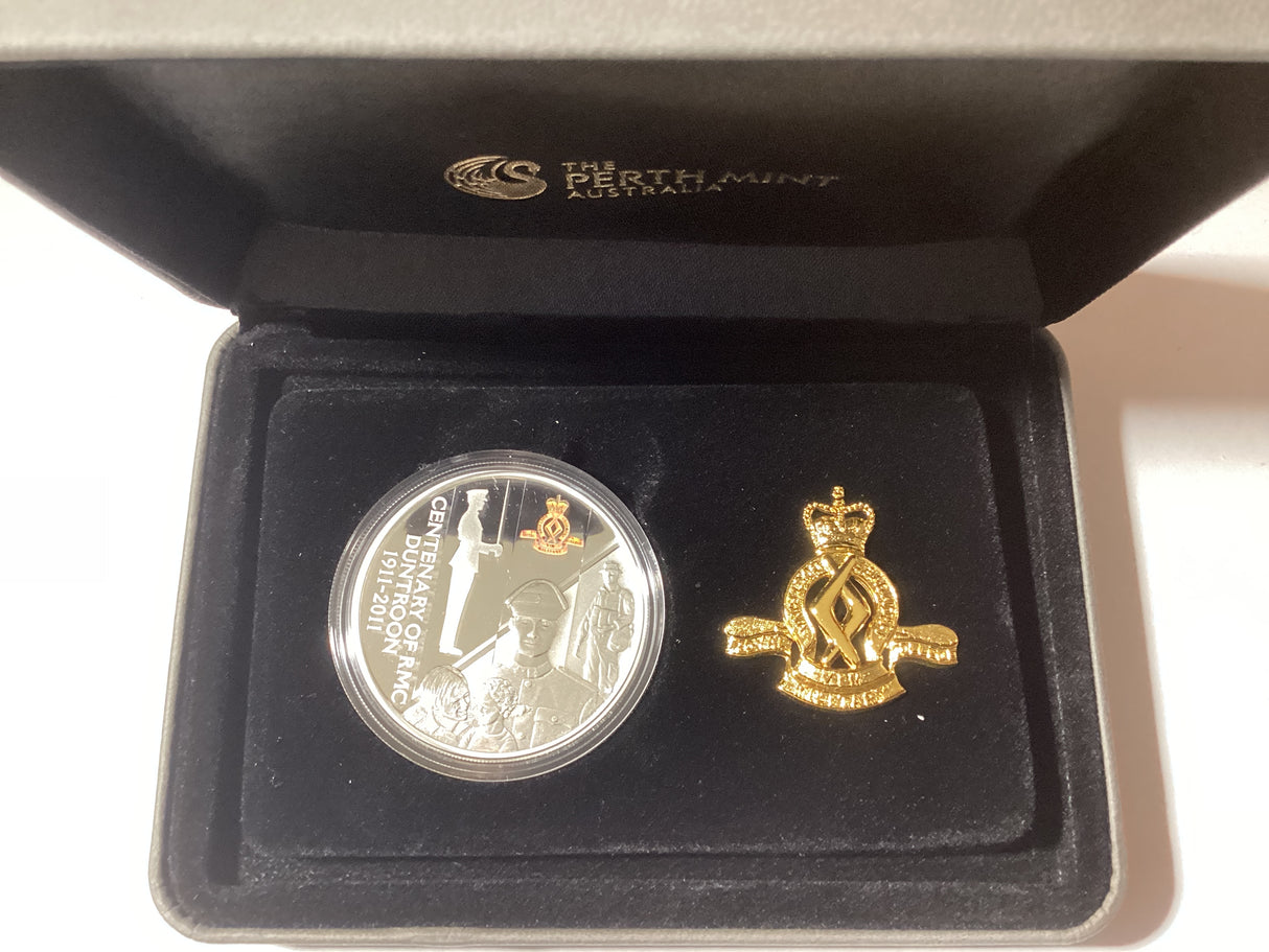 2011 Centenary of RMC Duntroon 1911-2011. 1oz Silver Proof Coin & Badge Set.