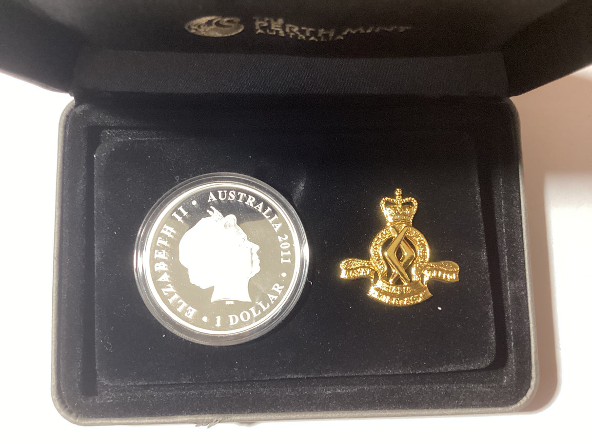 2011 Centenary of RMC Duntroon 1911-2011. 1oz Silver Proof Coin & Badge Set.