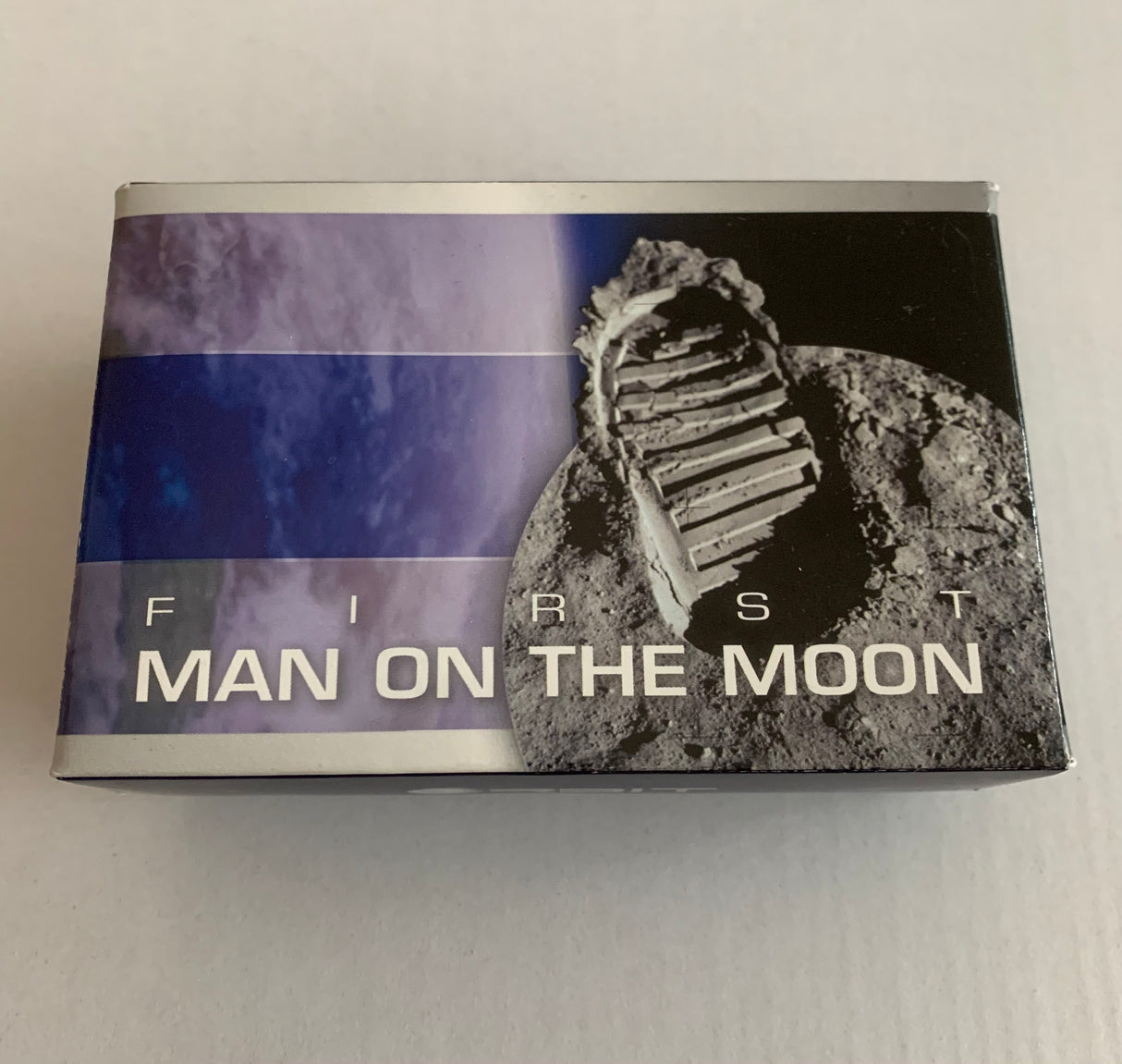 2009 - First Man On The Moon - Moon Walk - 1oz Fine Silver Coloured Coin