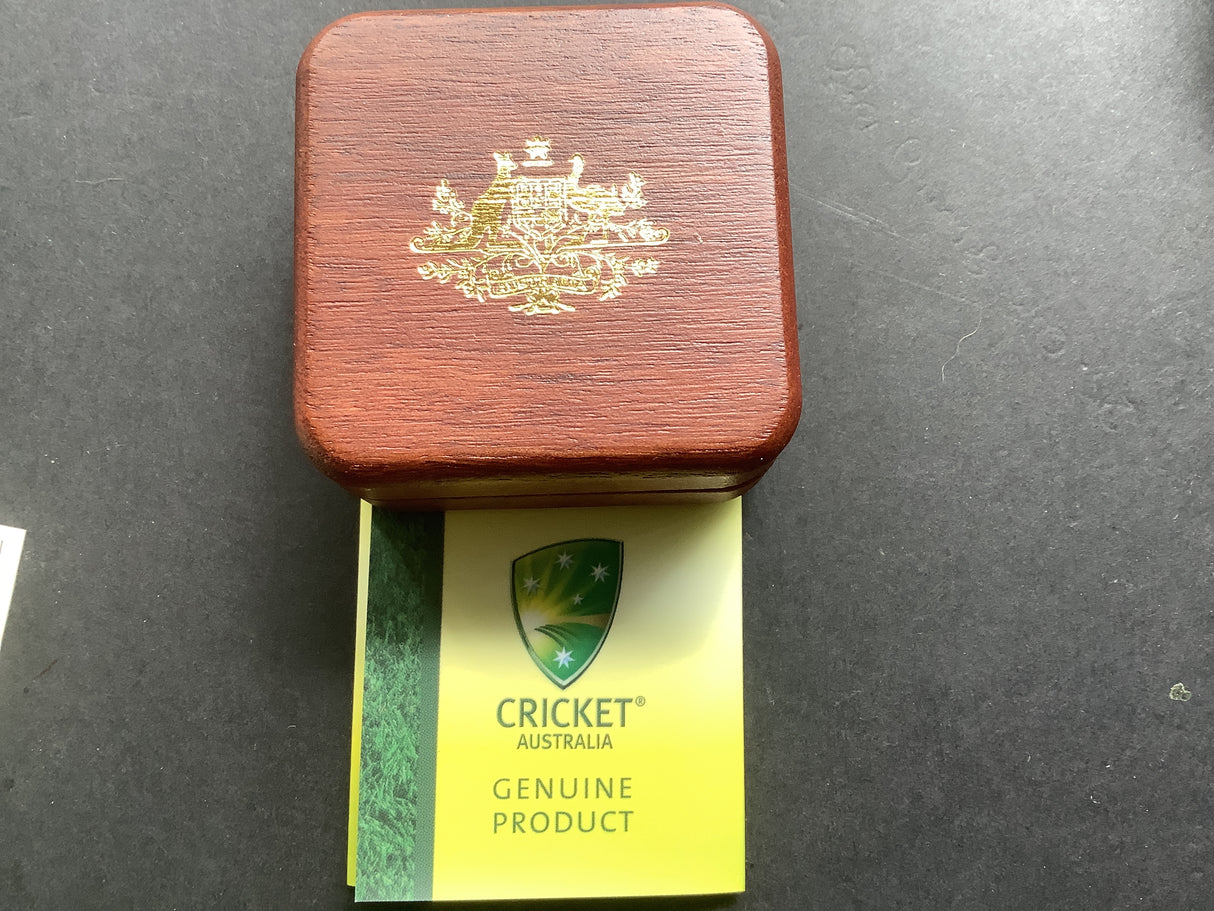 2007 The Ashes $10 Gold Proof Coin.