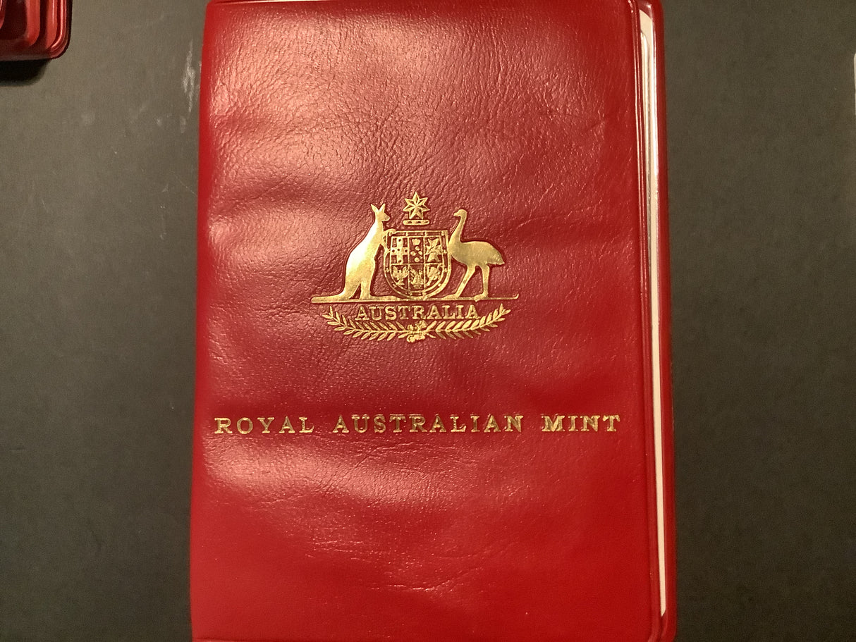 1976 Uncirculated Mint set in Red Folder.