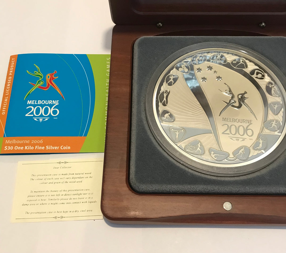 2006 $30 One Kilo Fine Silver Coin