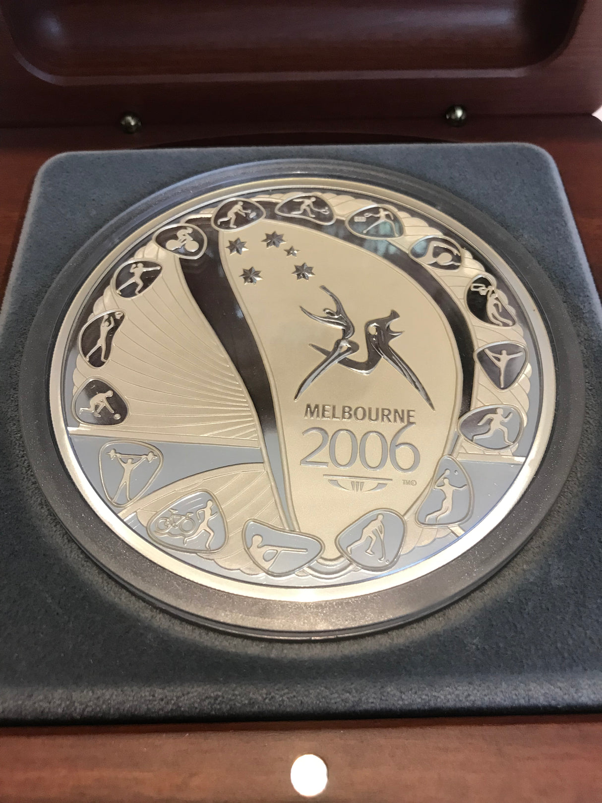 2006 $30 One Kilo Fine Silver Coin