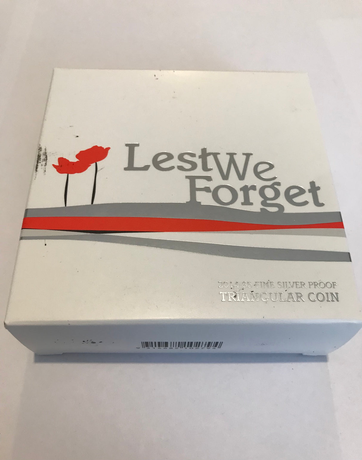 2014 $5 Fine Silver Proof Triangular Coin. Lest We Forget