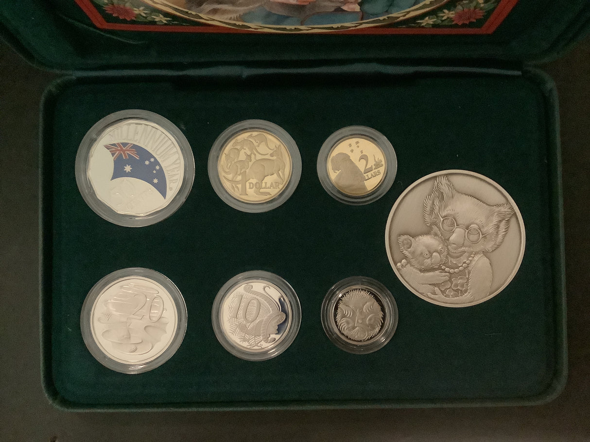 2000 Australian Baby Coin Proof Set. Featuring Coloured 50c Coin.