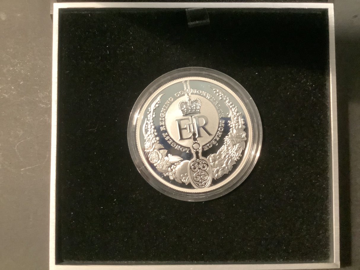 2015 $5 Silver Proof Longest Reigning Commonwealth Monarch. Queen Elizabeth II.