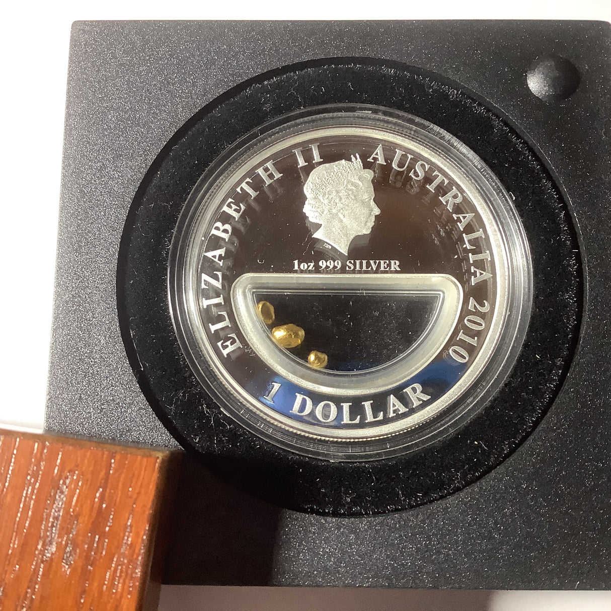 2010 Treasures of Australia 1 ounce silver proof. Gold.