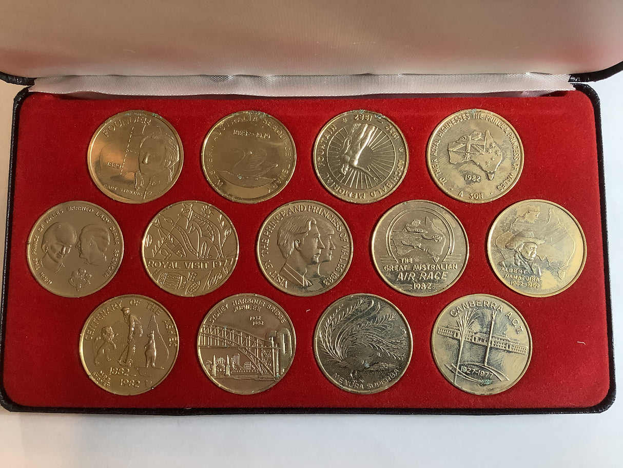 M.R. Roberts Medal Set