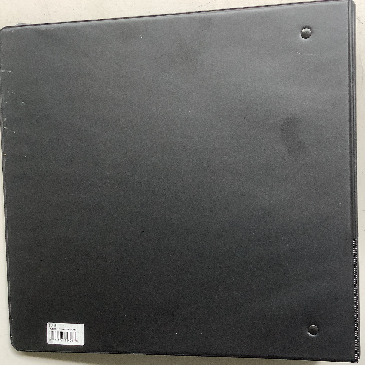 Ultra Pro 3'' Collectors Album. Stores up to 50 Ultra Pro Platinum Pages.