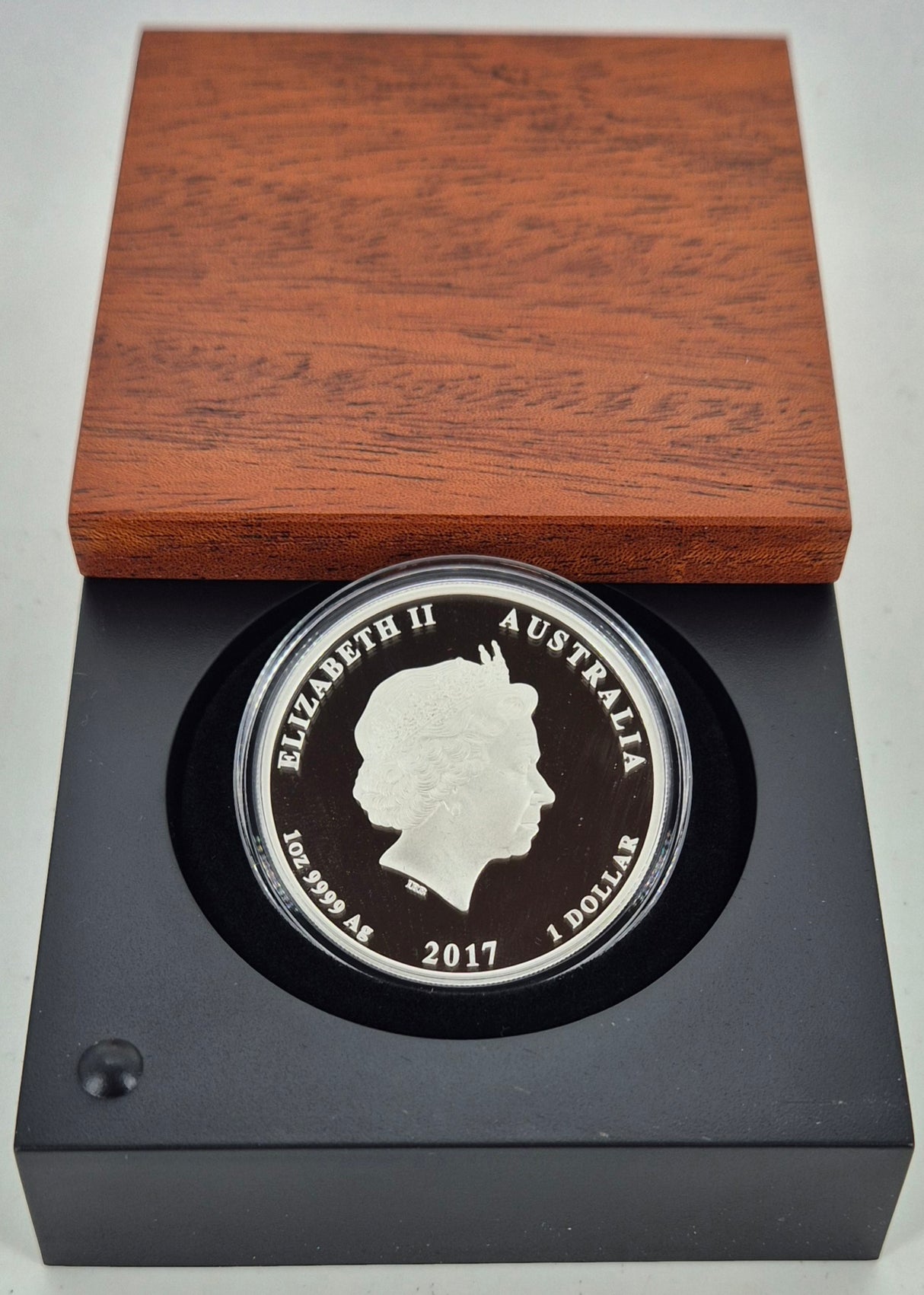 2017 “70th Anniversary of the Royal Wedding” – 1oz Silver Proof Coin