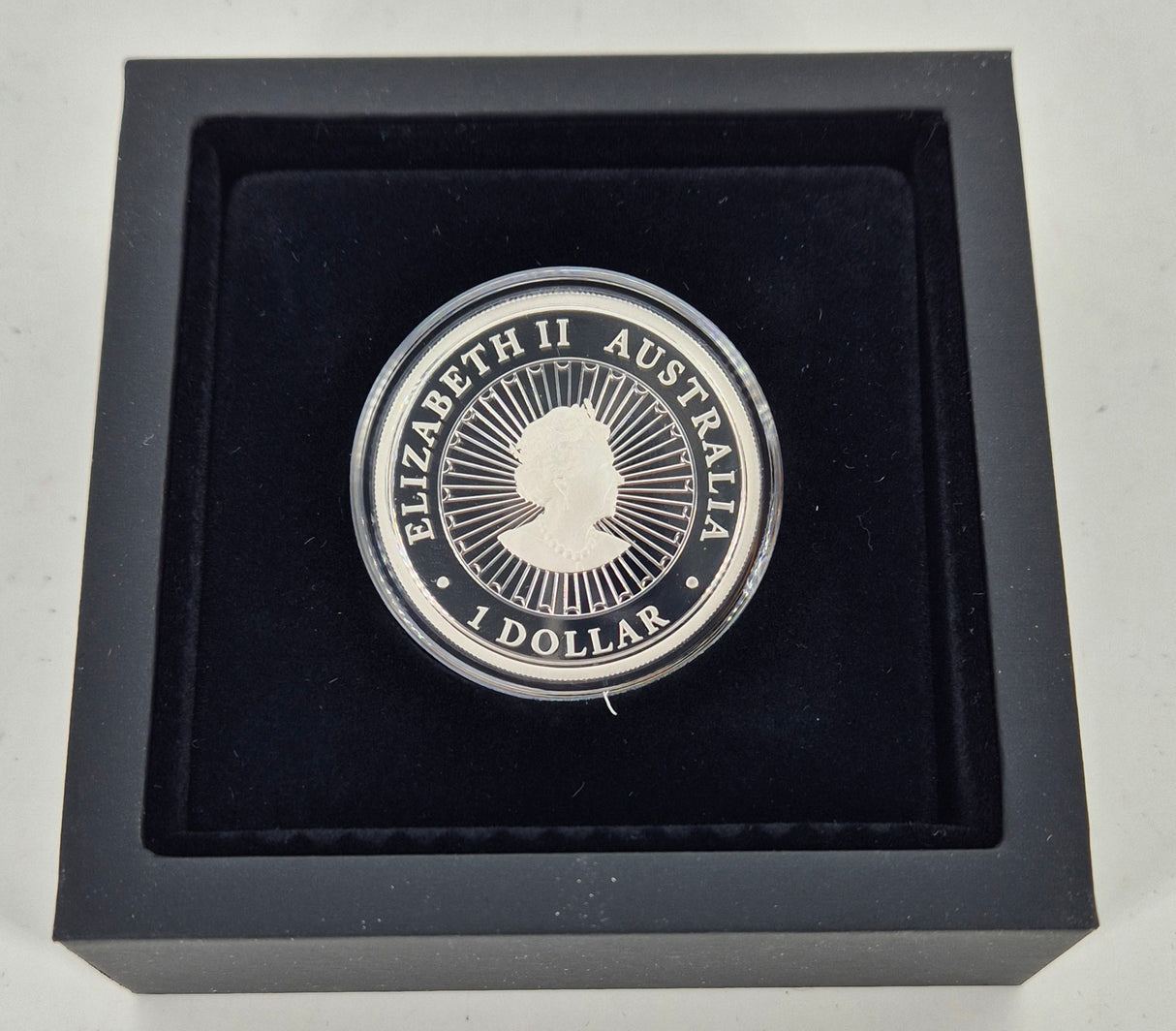 Great Southern Land - Australia Sea 1oz Mother of Pearl Silver Proof Coin
