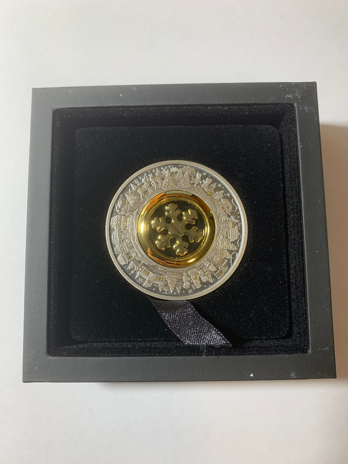 2021 $2 2oz Silver Proof Coin. Christmas Wonderland. Antiqued Coloured Coin.