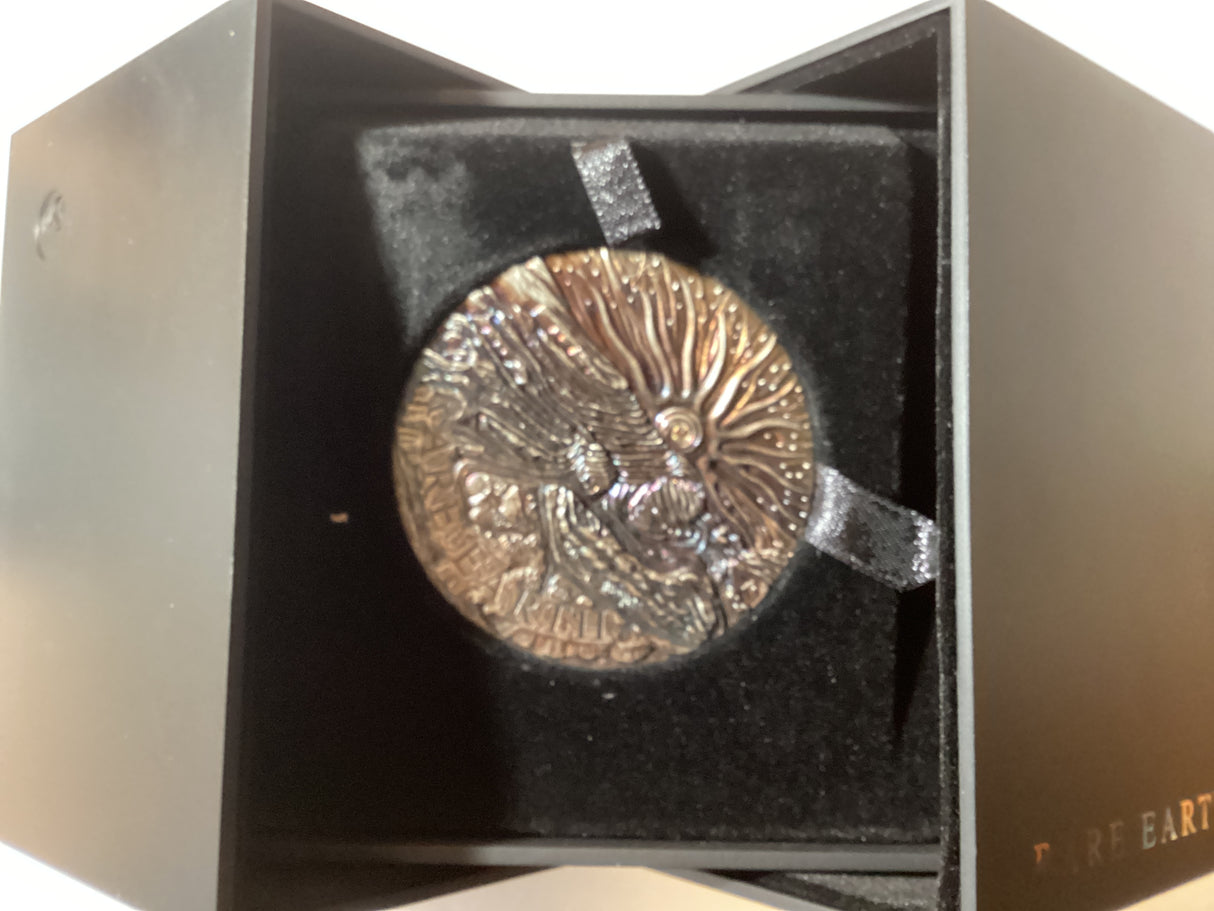 2018 $8 5oz Silver High Relief Rimless Patina Coin With Golden Diamond. Rare Earth.