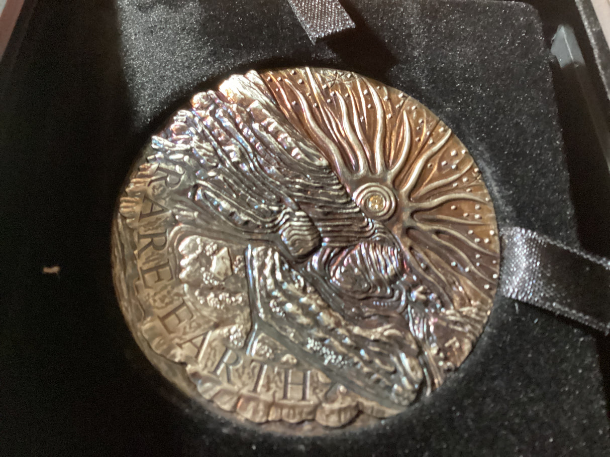 2018 $8 5oz Silver High Relief Rimless Patina Coin With Golden Diamond. Rare Earth.
