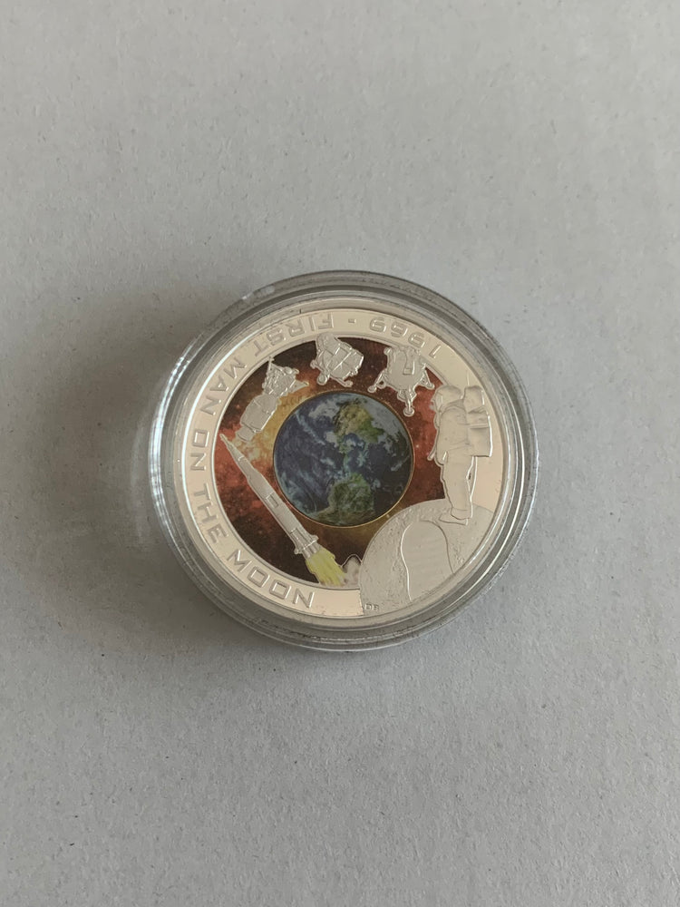 2009 - First Man On The Moon - Moon Walk - 1oz Fine Silver Coloured Coin