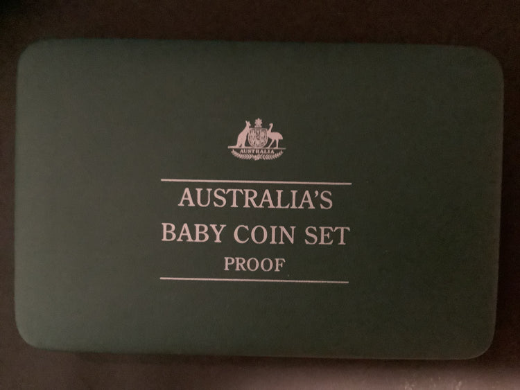 2000 Australian Baby Coin Proof Set. Featuring Coloured 50c Coin.