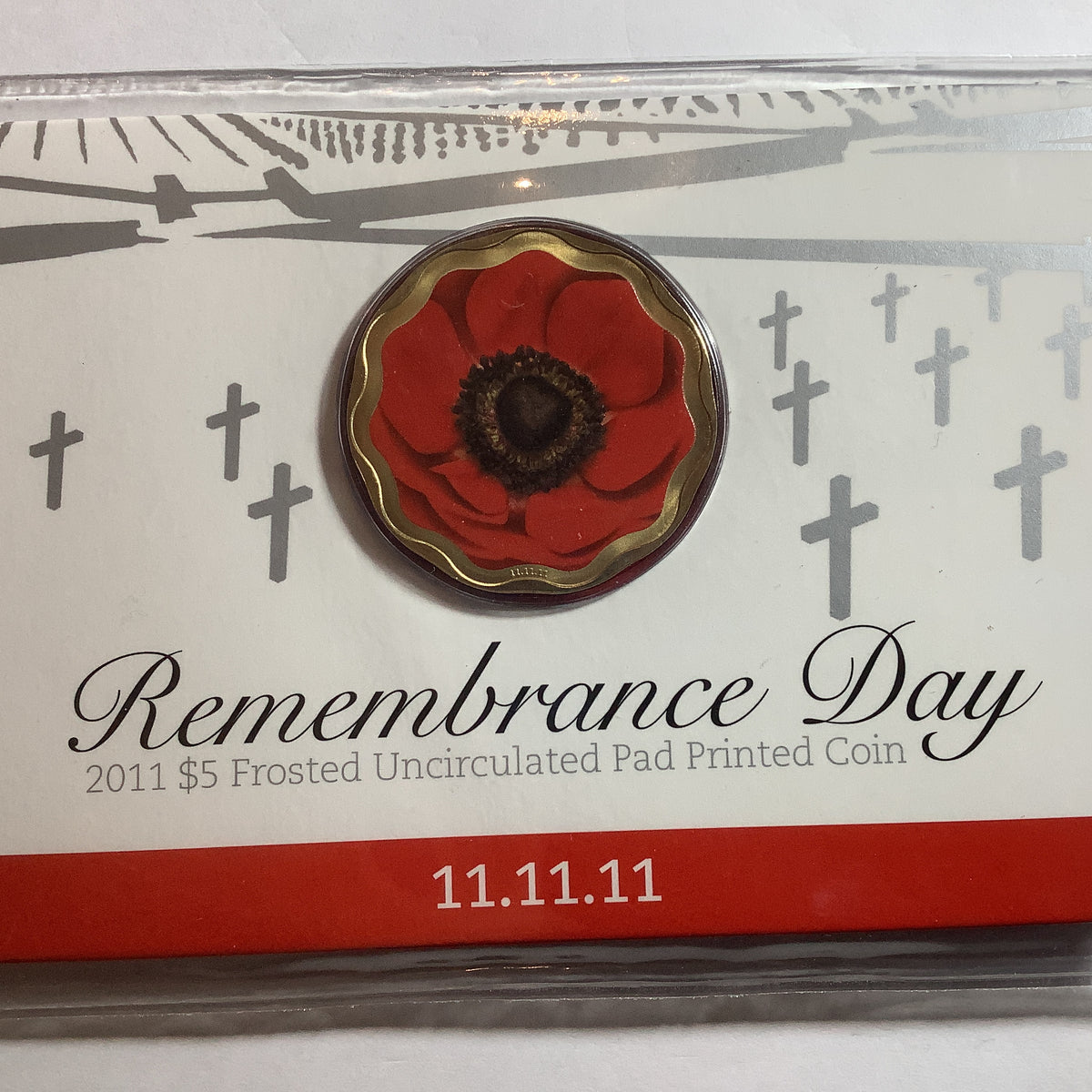 2011 $5 Remembrance Day Red Poppy – Ensleigh Coins